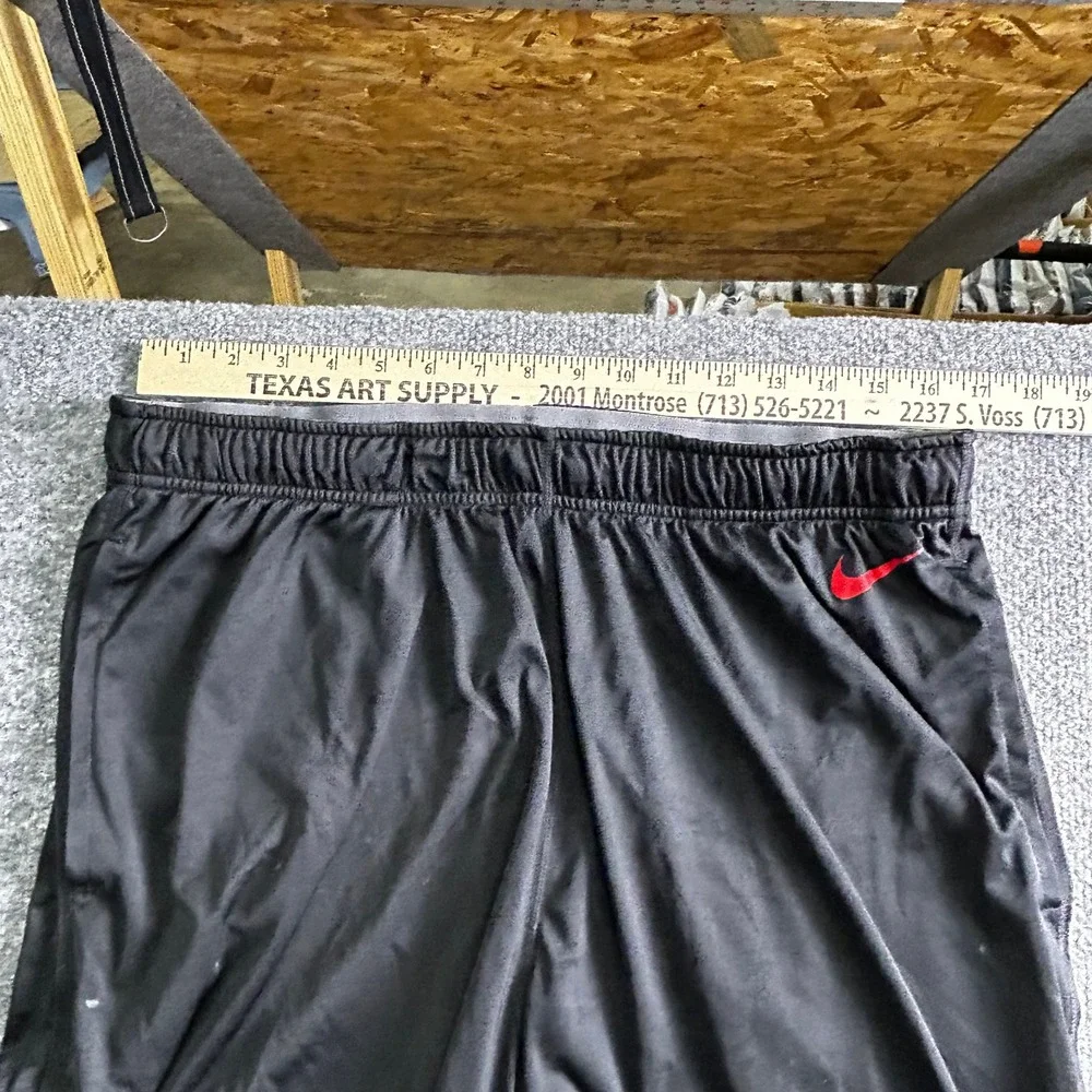 Nike Athletic Shorts Mens Size L Black Kansas City Chiefs NFL Dri-Fit Training